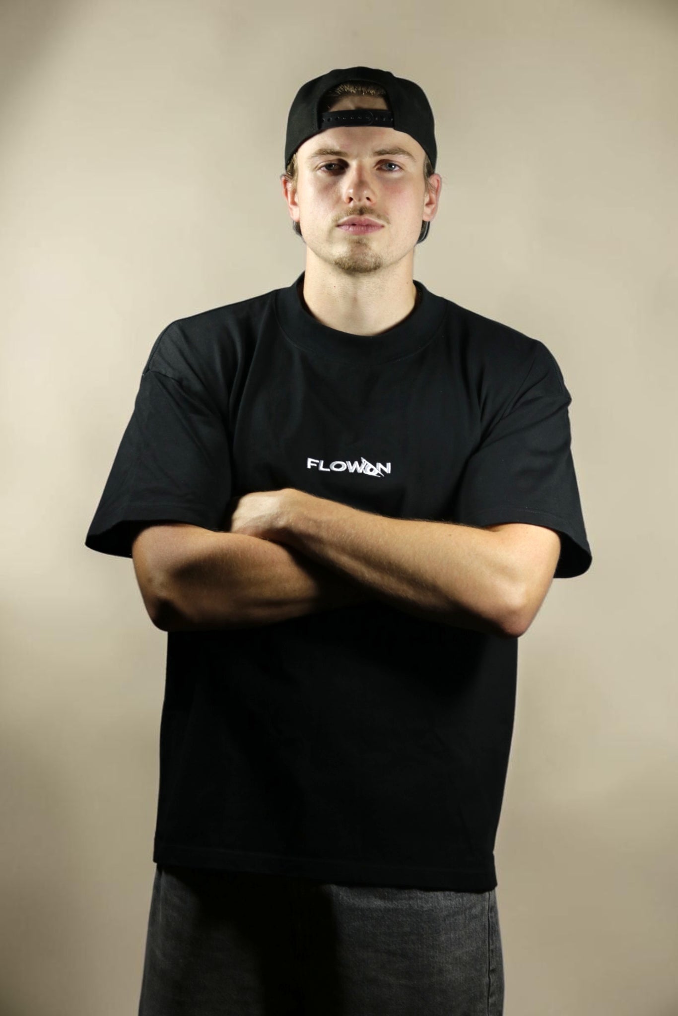 T-shirt oversize noir - "Beyond Limits"